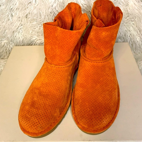 UGG Orange Booties Original US 7 - fits small - Picture 1 of 5
